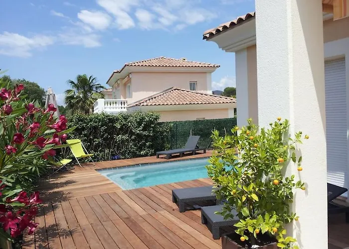 Avec Piscine Saint-raphael Saint-Raphaël