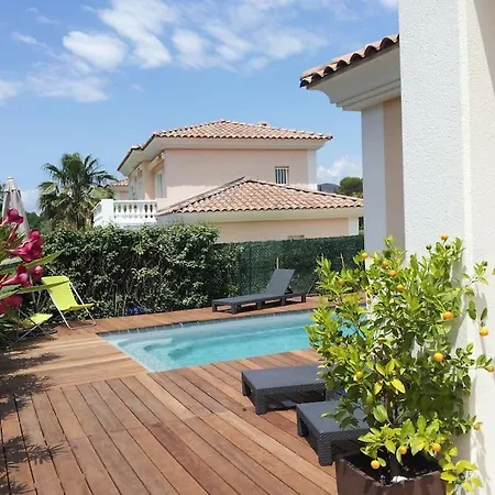 Avec Piscine Saint-raphael Saint-Raphael (Var)