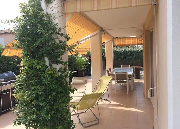 Villa Avec Piscine Saint-raphael Saint-Raphael (Var)